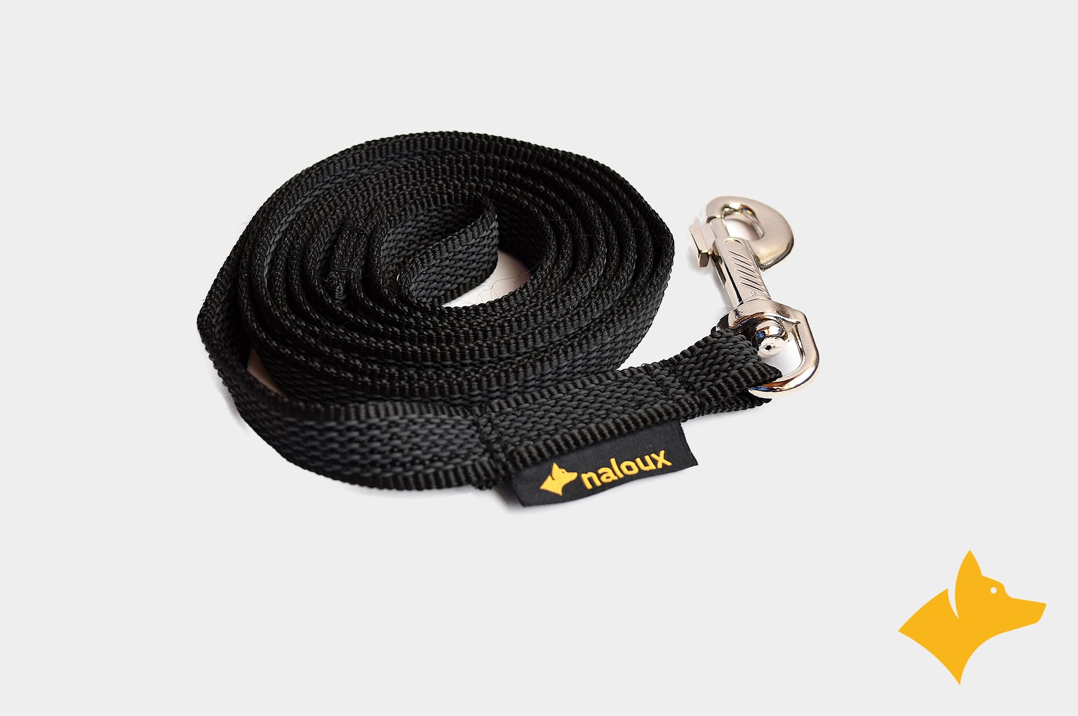 2 meter lead with black rubberized hand strap