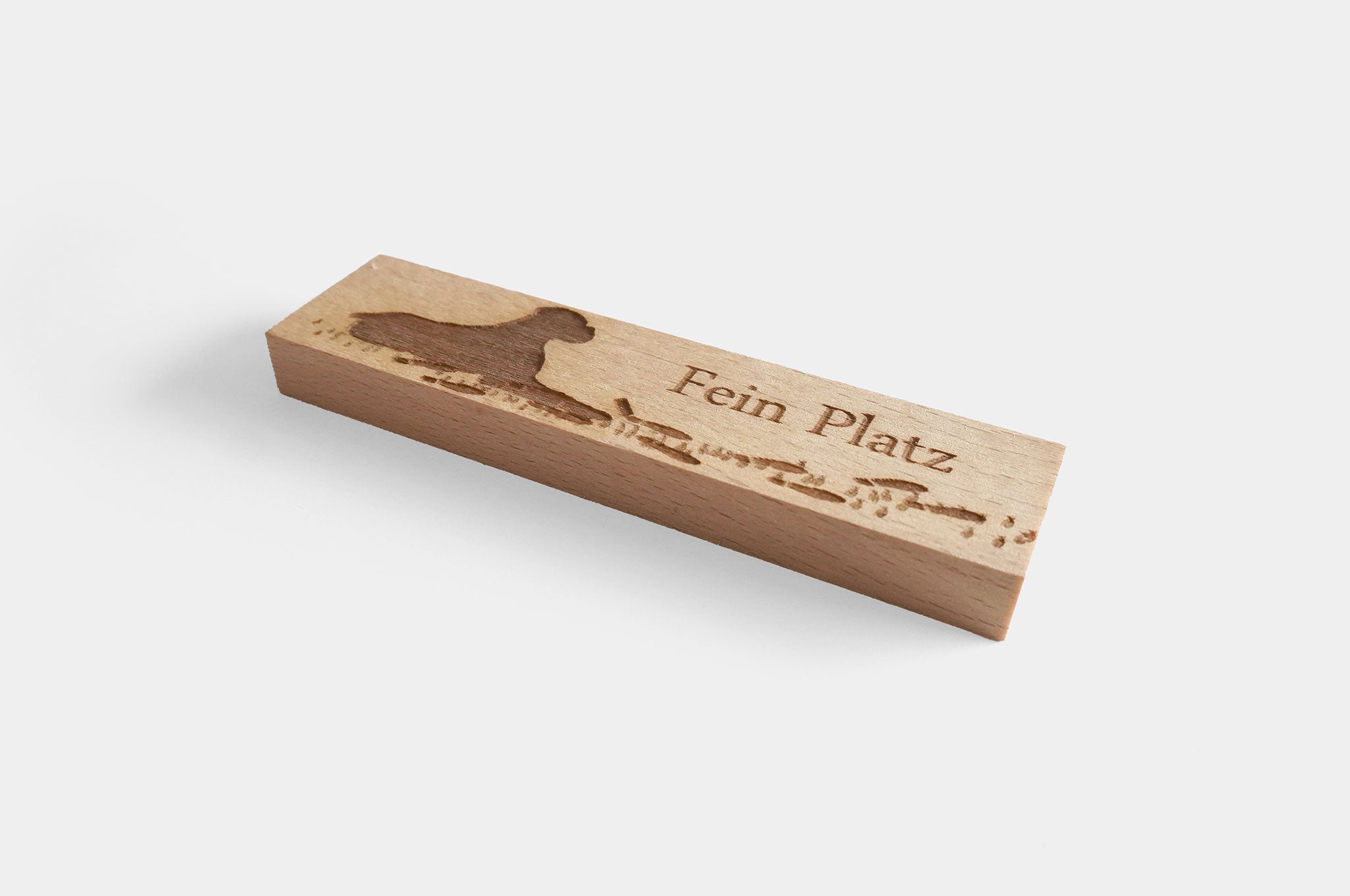 Boxer Motif - Fine Place (Beech Wood)